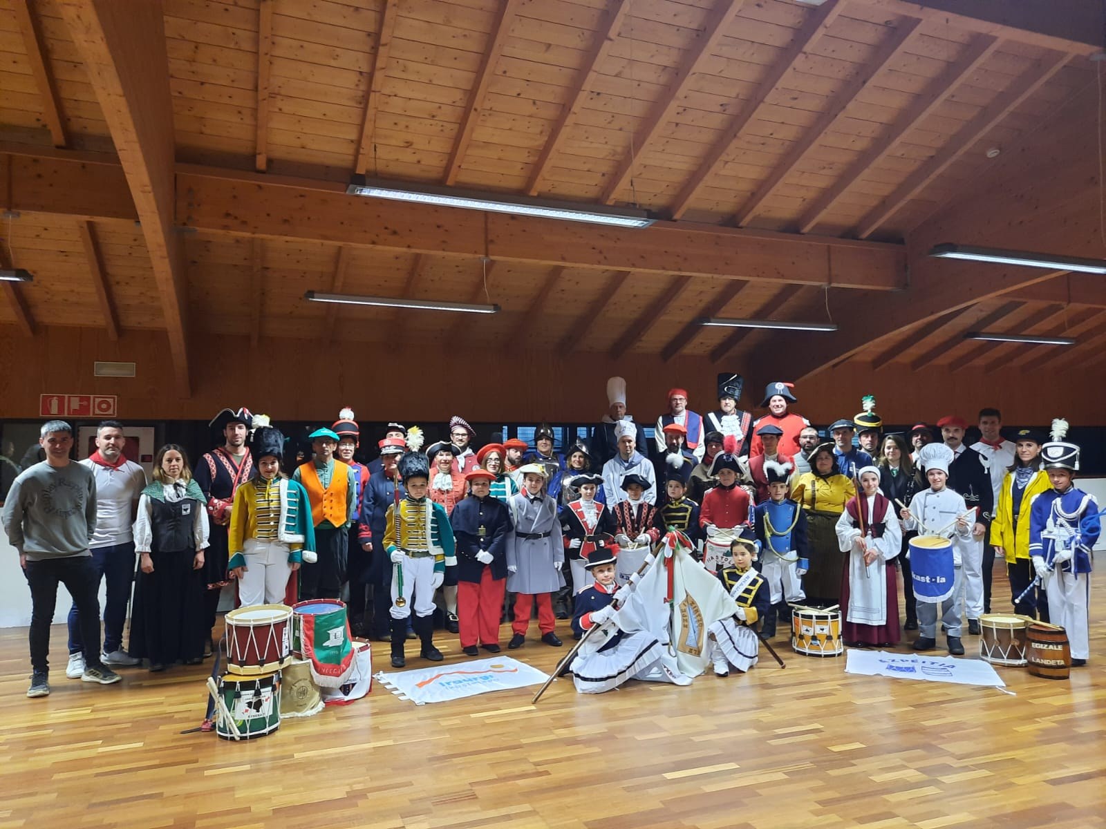 1.500 danbor jole baino gehiago aterako dira helduen danborradan, eta 500 inguru haurrenean