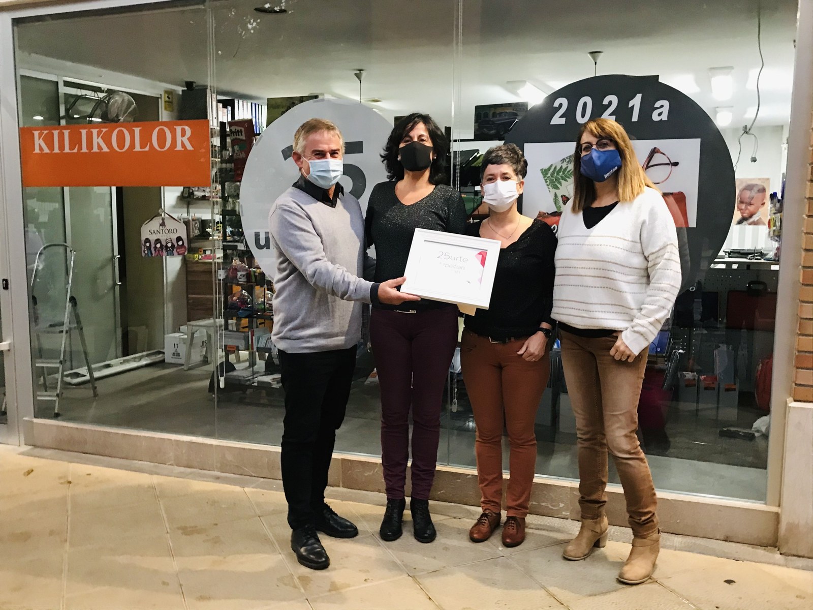 25 urtez bertako merkataritzaren etorkizuna marrazten