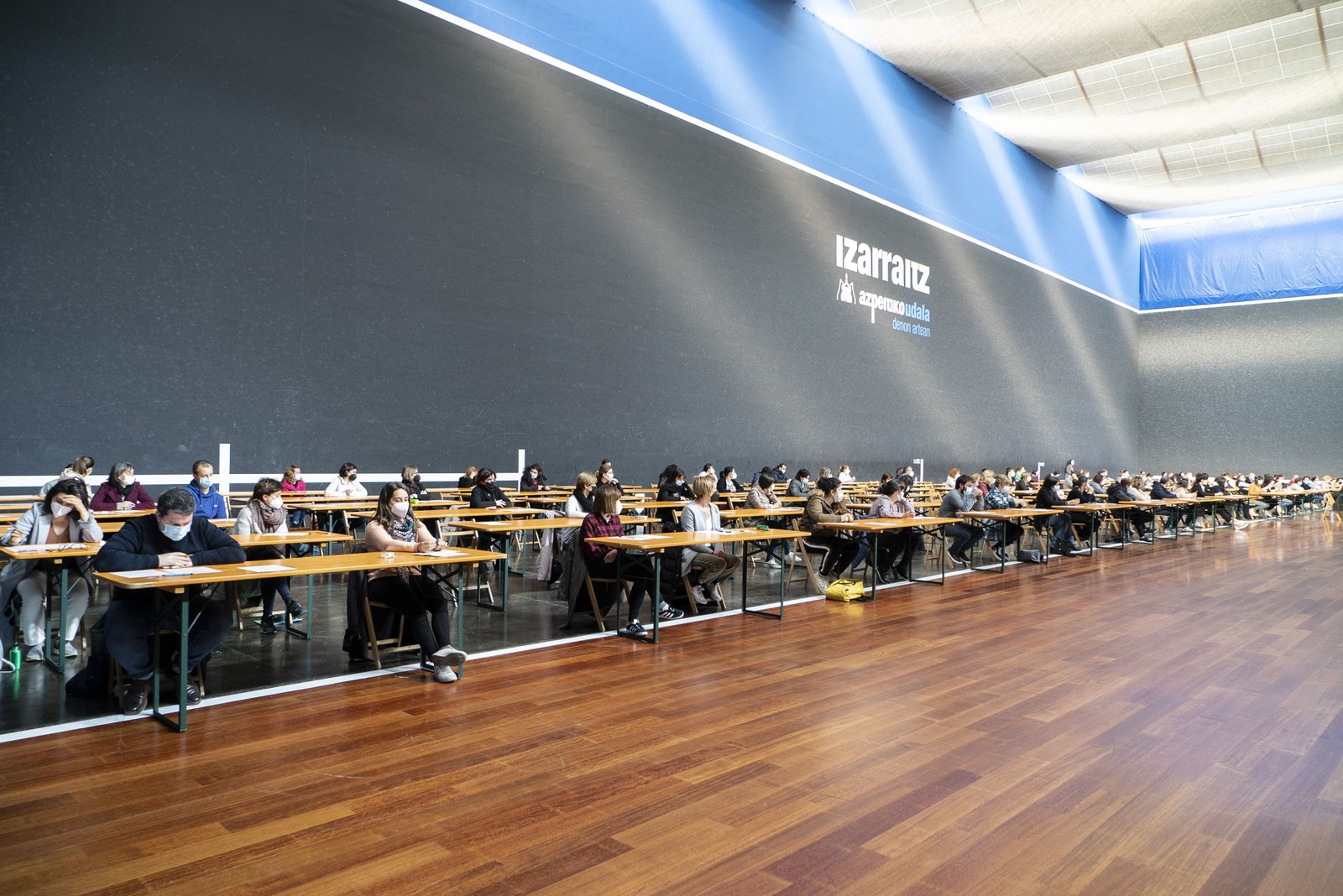 Administrari lan poltsak osatzeko lehen azterketa egin da