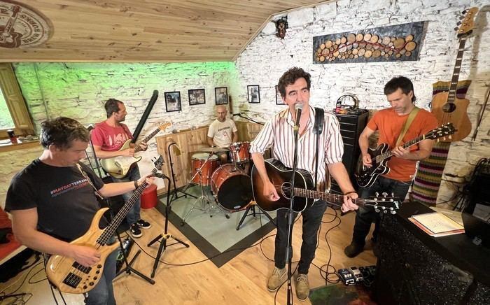 Amustei taldearen kontzertua izango da larunbatean