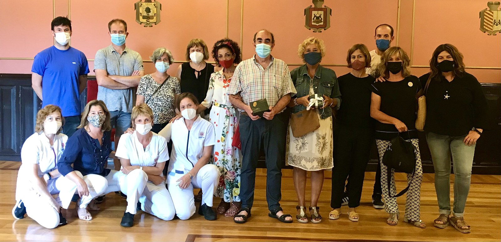 Begoña Azkue eta Pello Elorzaren despedidan, egindako lana eskertu nahi izan die Nagore Alkorta alkateak