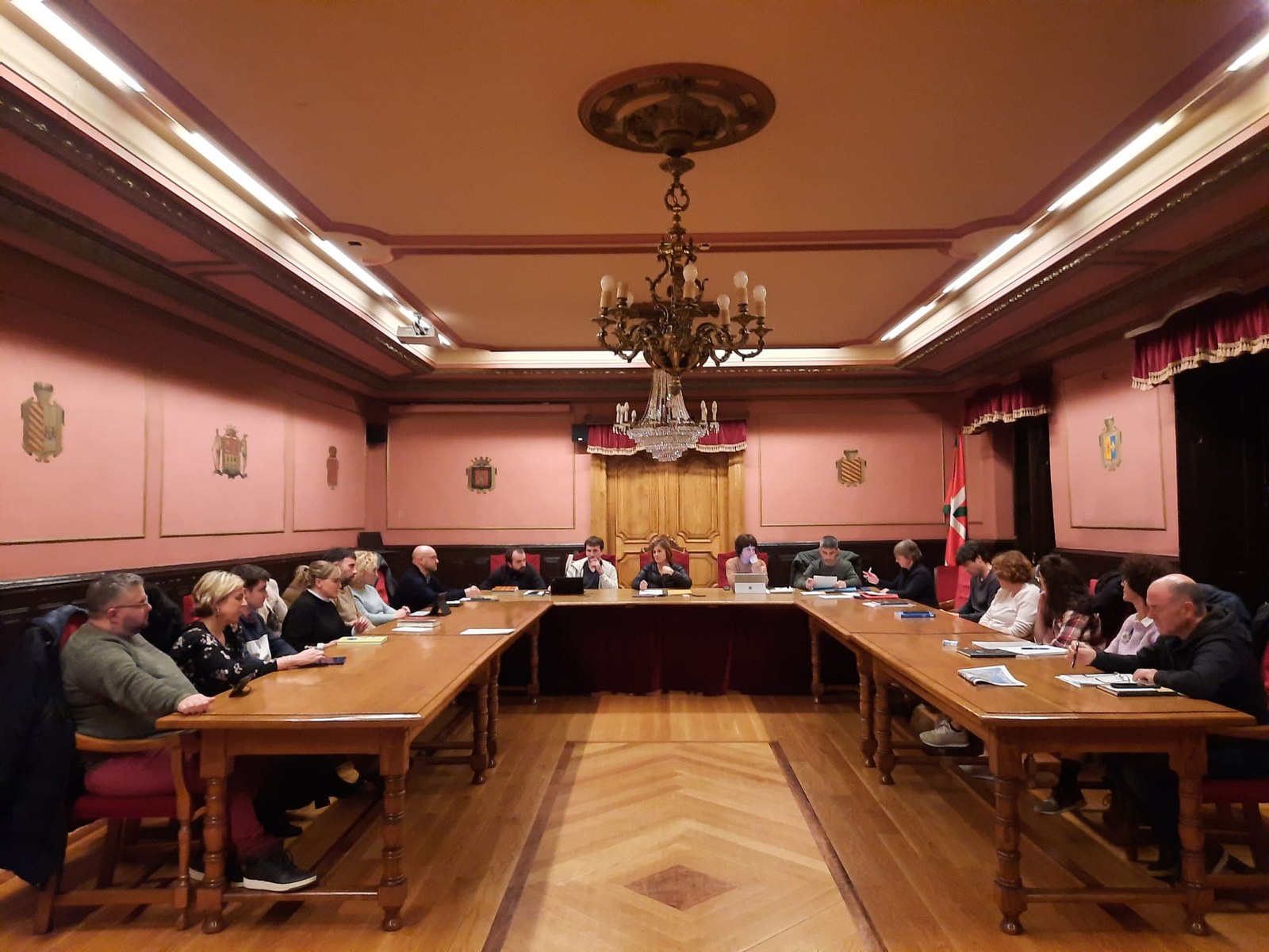 Buruzai proiektuaren inguruko jarrera berretsi, eta proiektuaren inguruko alegazioak aurkeztuko dituela iragarri du Azpeitiko Udalak Buruzai proiektuaren inguruko jarrera berretsi, eta proiektuaren inguruko alegazioak aurkeztuko dituela iragarri du Azpeitiko Udalak