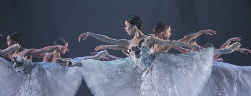 Compañia Nacional de Danzaren 'Giselle' ikuskizunaren Kursaleko emanaldira joateko doako autobusa egongo da Compañia Nacional de Danzaren 'Giselle' ikuskizunaren Kursaleko emanaldira joateko doako autobusa egongo da