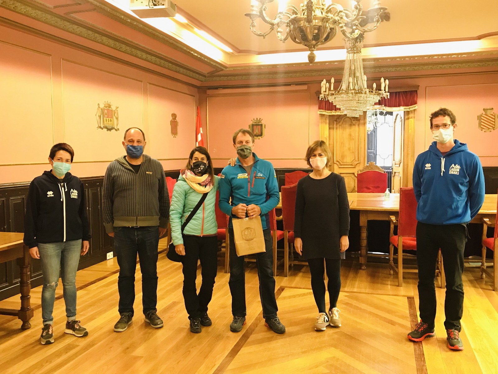 Denis Urubko alpinista ezagunari harrera egin dio Udalak