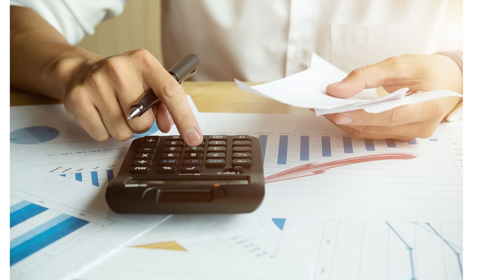 Erosotasunik galdu gabe energia eta dirua aurrezteko saio praktikoa