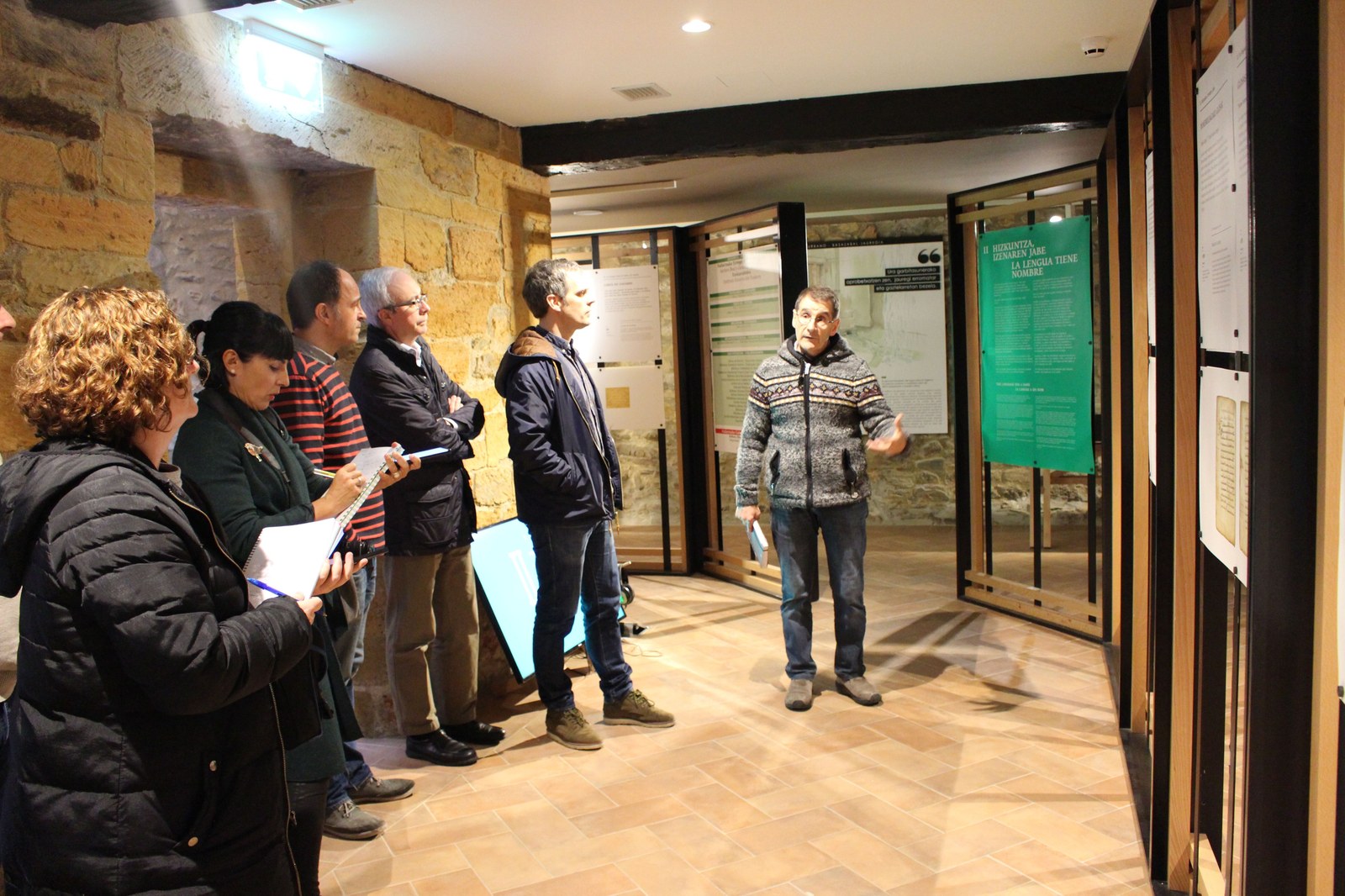 Euskara idatziak Nafarroan utzi duen arrastoaren inguruko erakusketa, Basazabalen