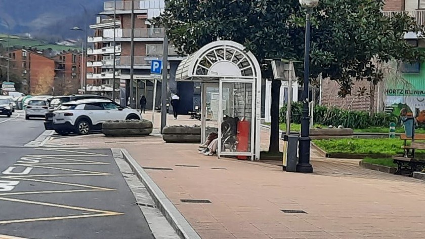 Gaueko autobus zerbitzu bereziak santioetan eta saninazioetan Gaueko autobus zerbitzu bereziak santioetan eta saninazioetan