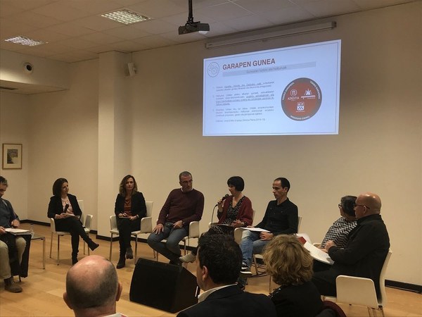 topaketak3.jpg topaketak3