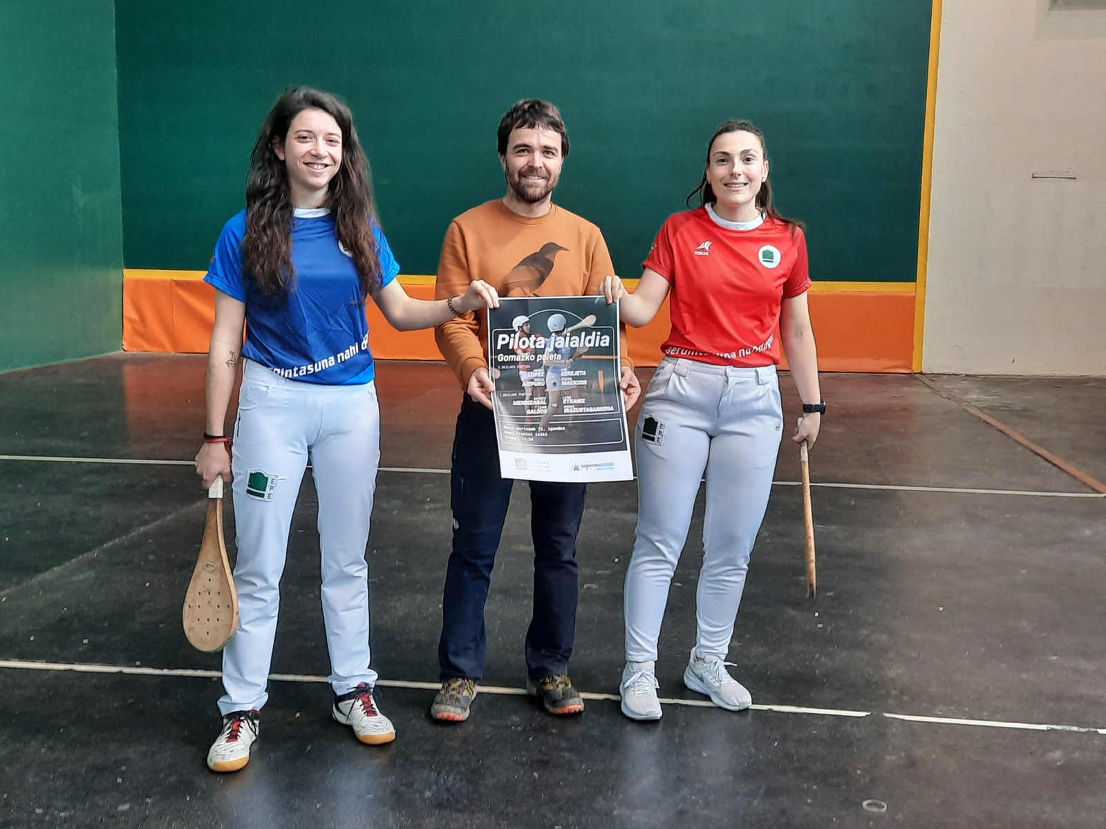 Gomazko paleta partidak izango dira igandean, Frontoi Txikin