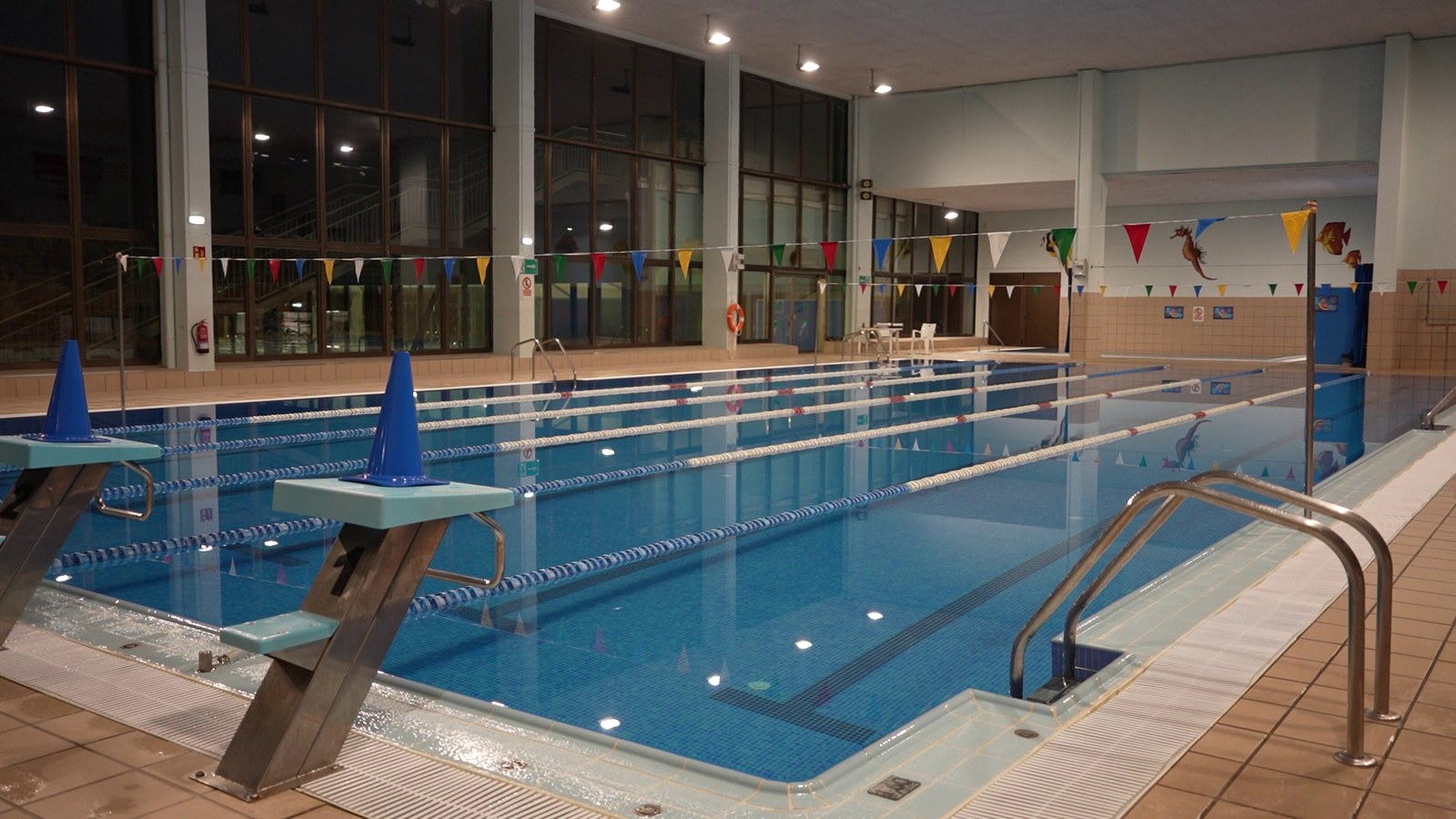 Haurren igeriketa ikastaroko onartuen zerrenda, kontsultagai