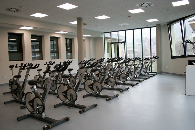 Helduen kirol ikastaroetarako izen emateak online egiteko aukera egongo da aurrerantzean