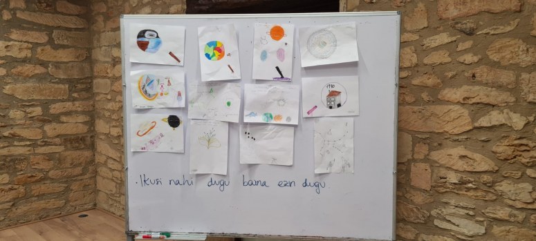 Hiritartasun Eskolan eta haur filosofia ikastaroan izen emateko epea irekiko da astelehenean Hiritartasun Eskolan eta haur filosofia ikastaroan izen emateko epea irekiko da astelehenean