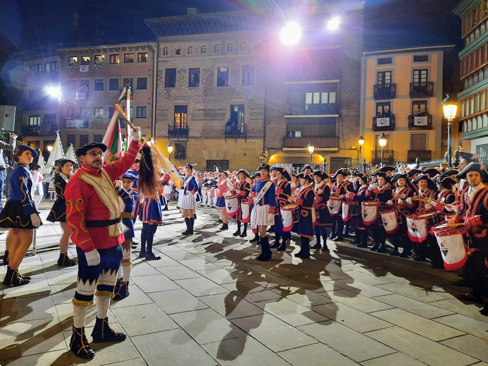 Hiru talde gehiago aterako dira  2027ko sansebastianetako helduen danborradan