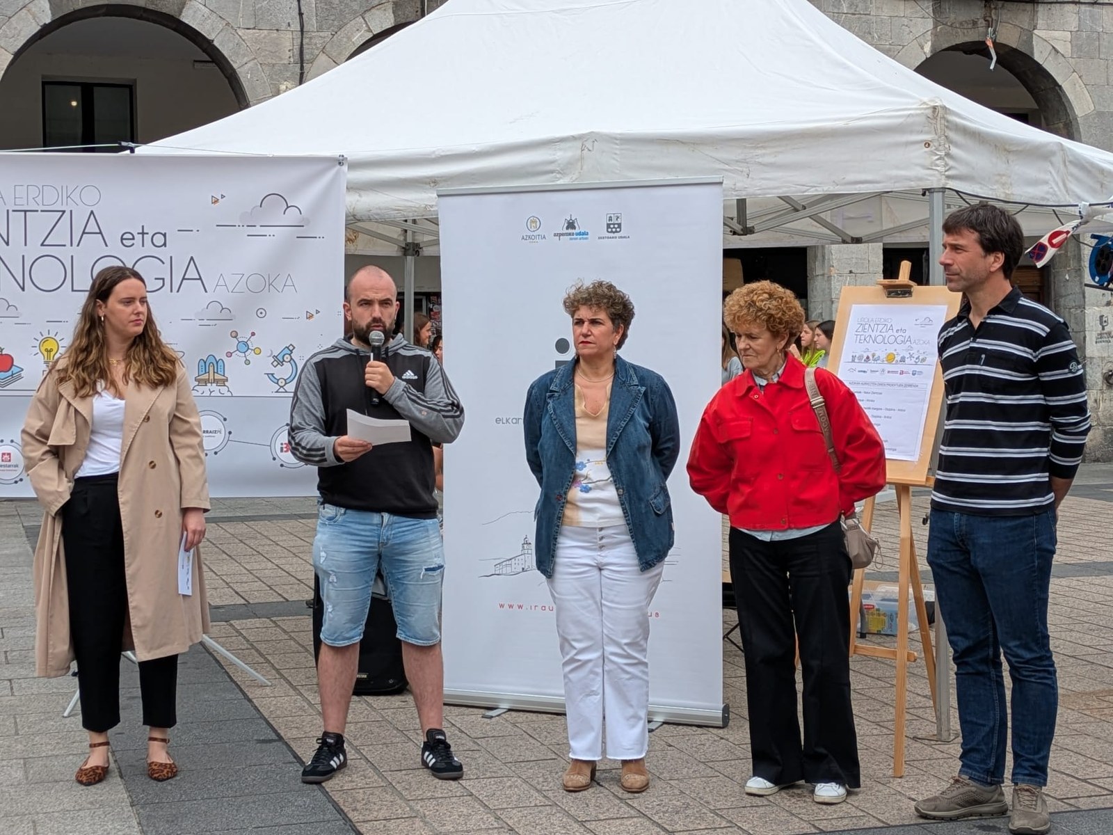 Ikasleen lanak plazara, ZIMAT azokan