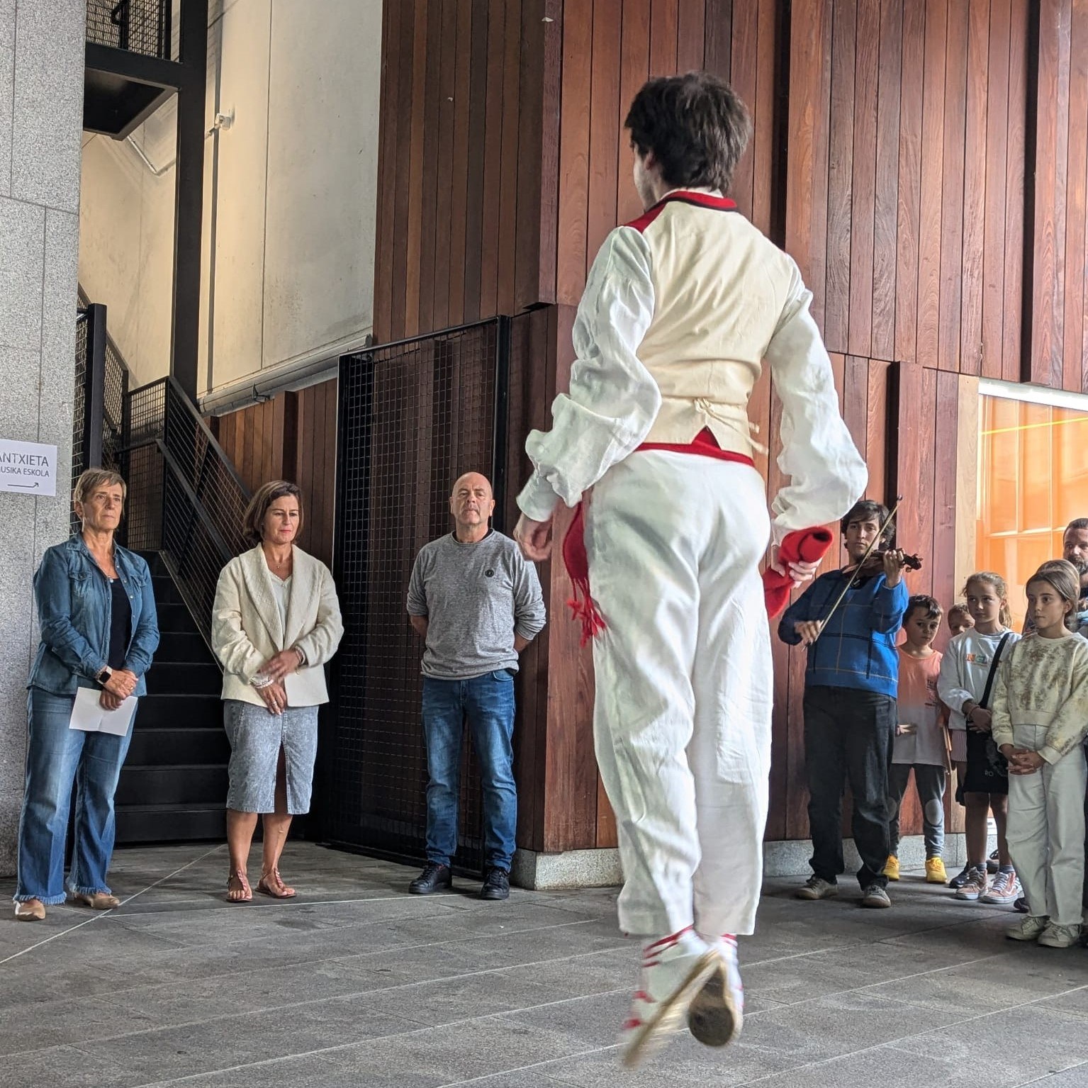 Inauguratu dute musika eskolaren etxe berria