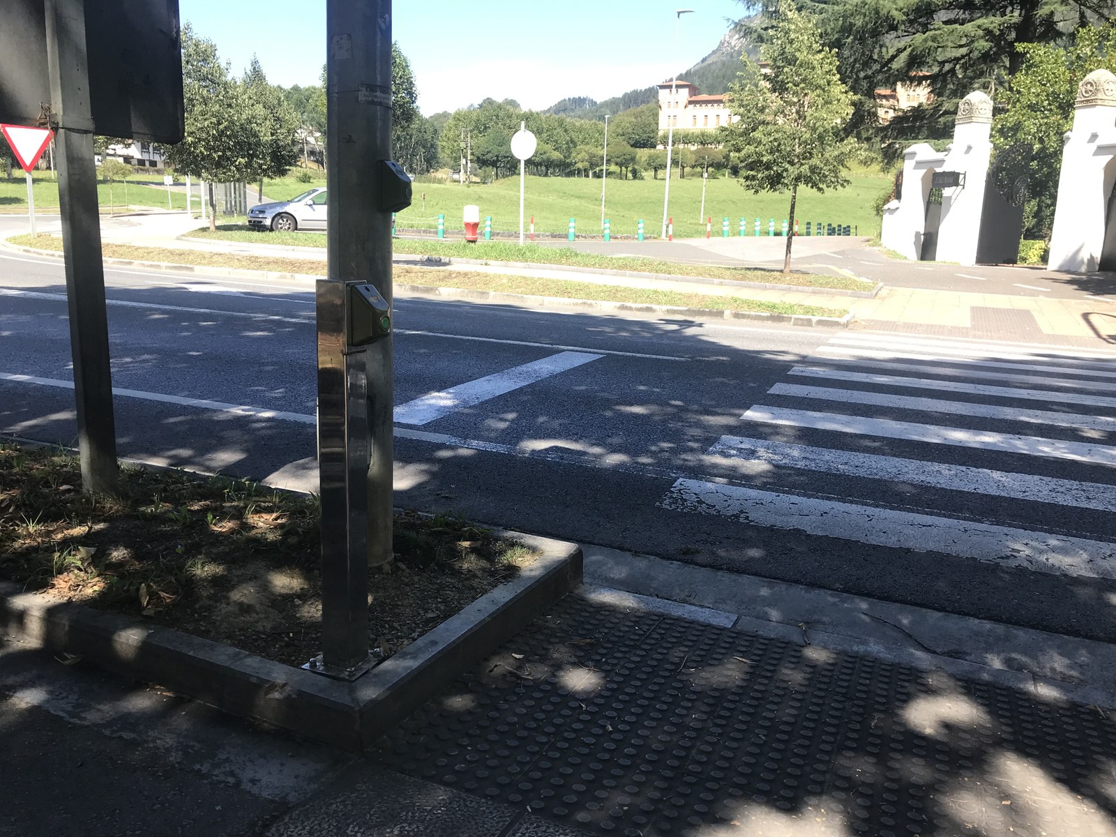 Irisgarritasuna hobetzeko neurriak hartu ditu udalak