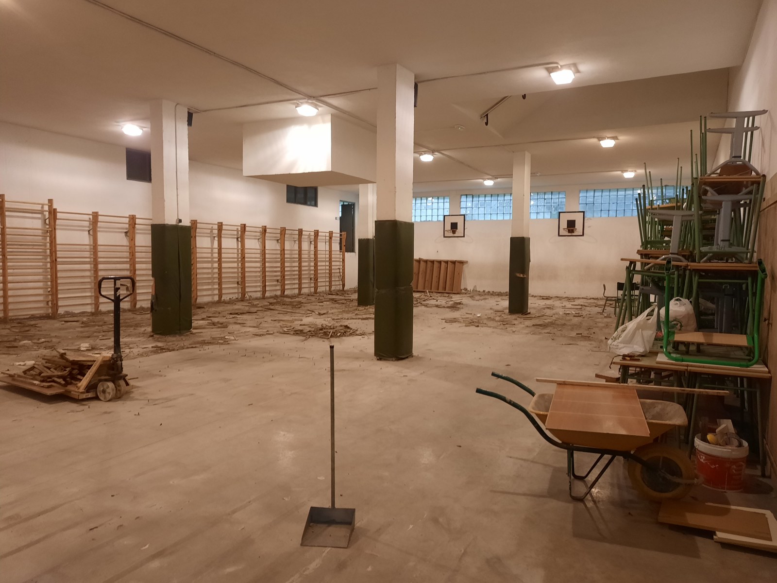 Karmelo Etxegarai Ikastolako soinketa-gela berritzeko obrak hasi dira Karmelo Etxegarai Ikastolako soinketa-gela berritzeko obrak hasi dira