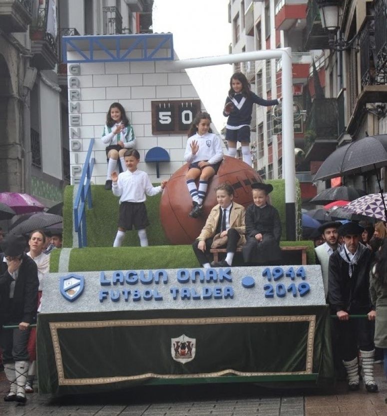 Larunbatean bukatuko da San Sebastian Eguneko karrozarako proposamenak aurkezteko epea