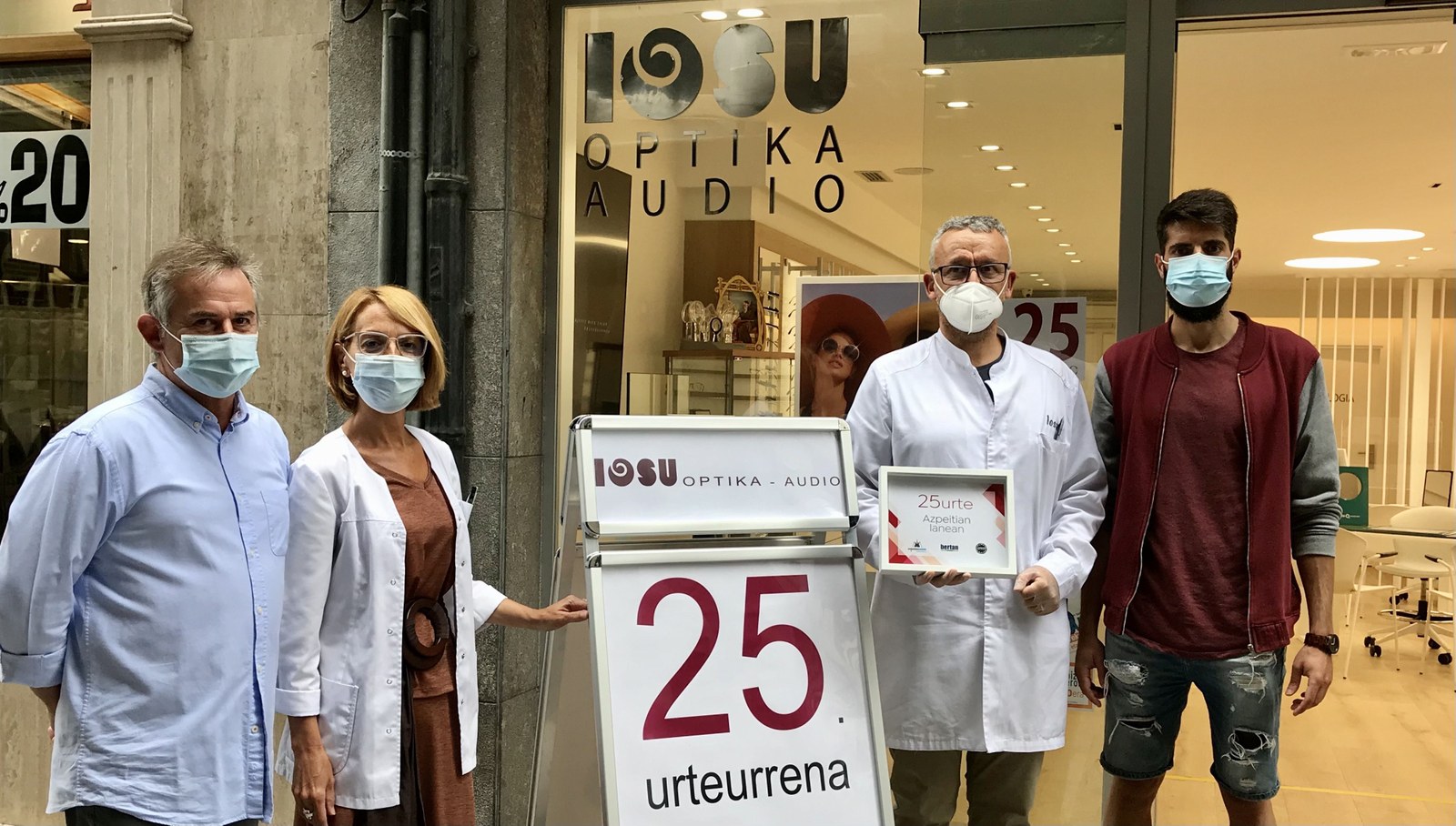 Mende laurden, herriko merkataritzari bultzada ematen