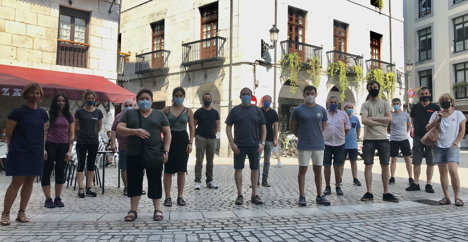 Prebentzio neurriak betetzeko elkarlanean arituko dira udala eta Alde Zaharreko tabernariak