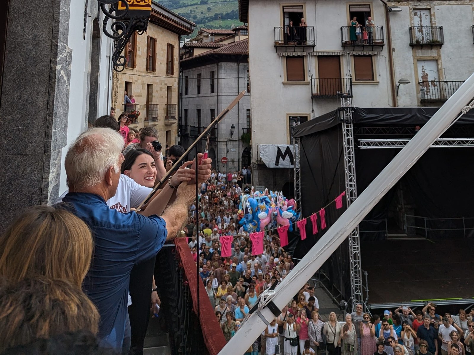 Saninazioetako txupinazoa nork botatzea nahiko zenuke?