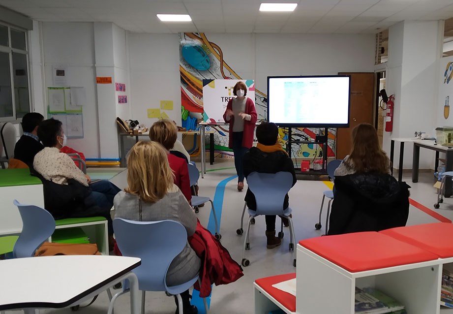 Seme-alaben emozioak zaintzen ikasteko saioak izango dira