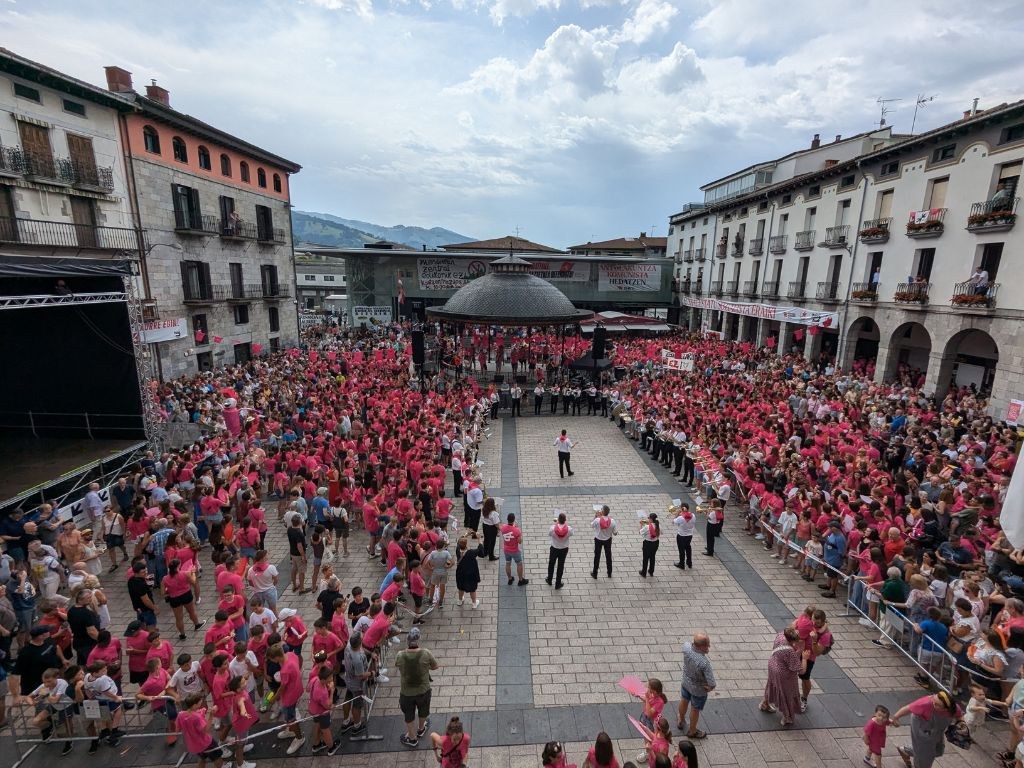 Txupinazoa botatzeko lau hautagaiak erabakita, botoa emateko aukera ere zabalik
