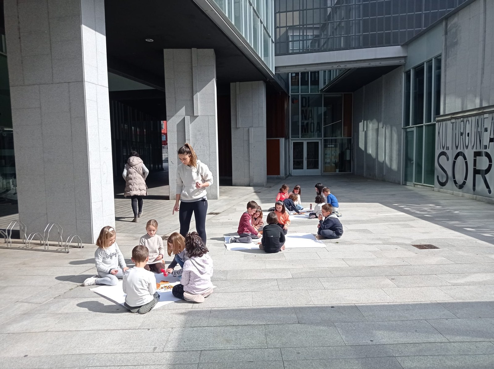 Udal Udalekuetarako hezitzaileen lan poltsa osatzeko prozesua abian da