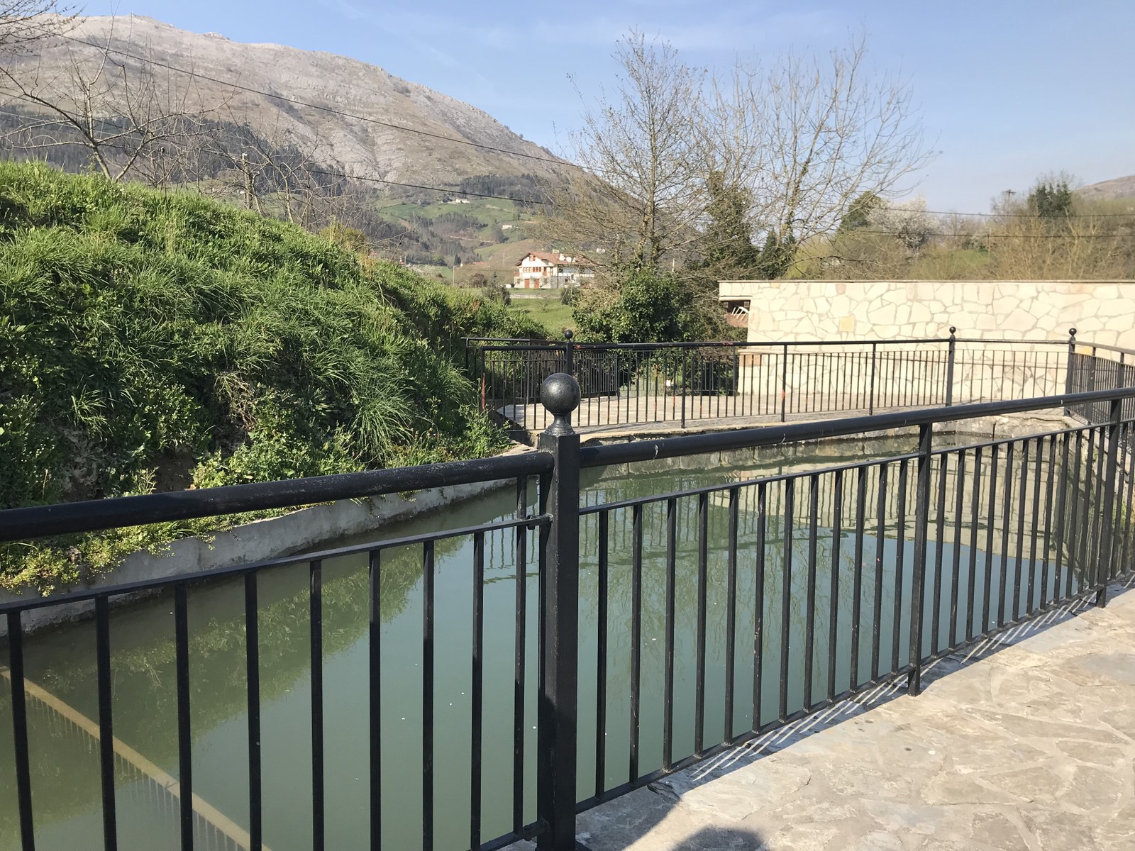 Uraren kalitatea, hornidura eta erabilera hobetzeko neurriak hartzen